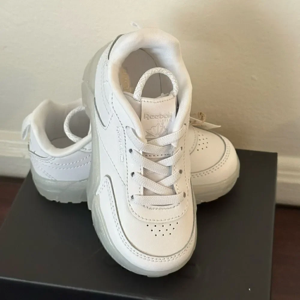 Cardi B X Reebok Kids leather platform sneaker in white  size 7 , NIB